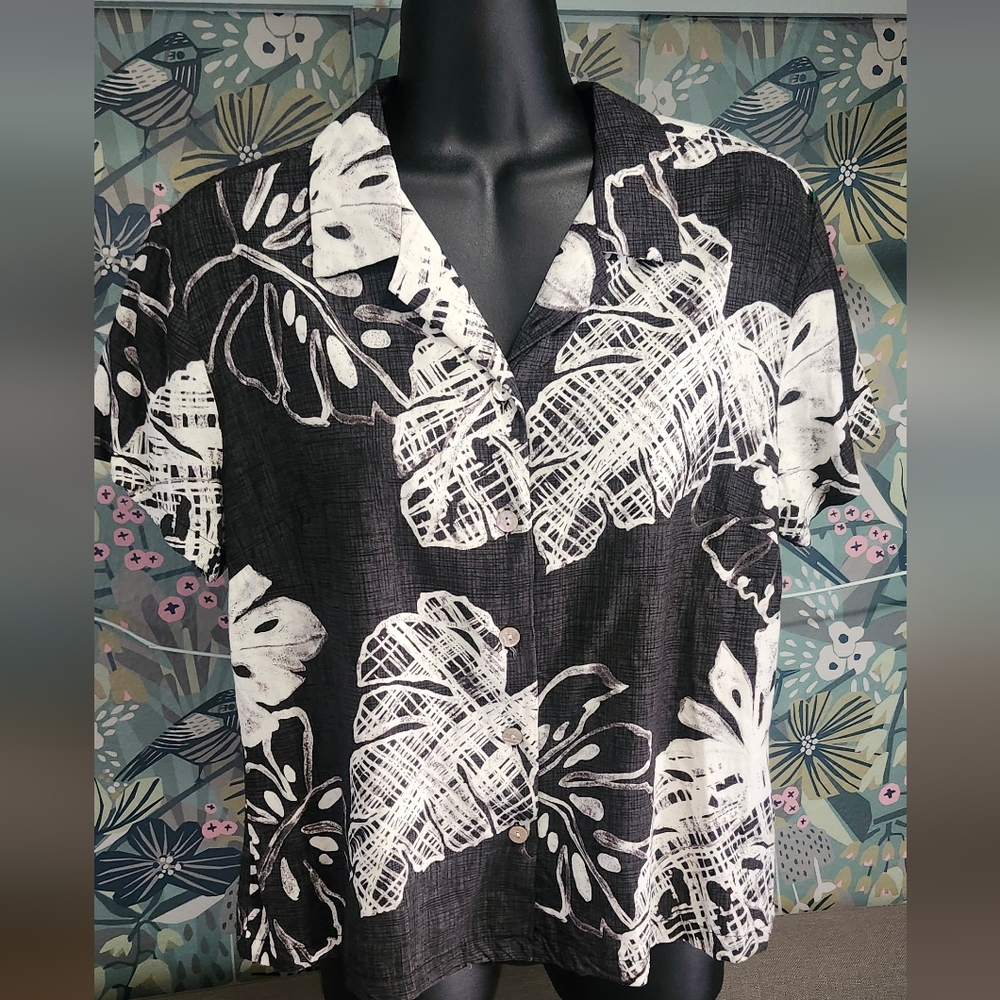 Black and White Boxy Short Sleeve Button Down Shirt FREE SHIPPING